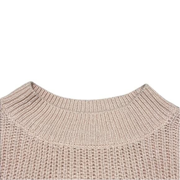 Francesca’s Pink Sweater - Picture 6 of 7